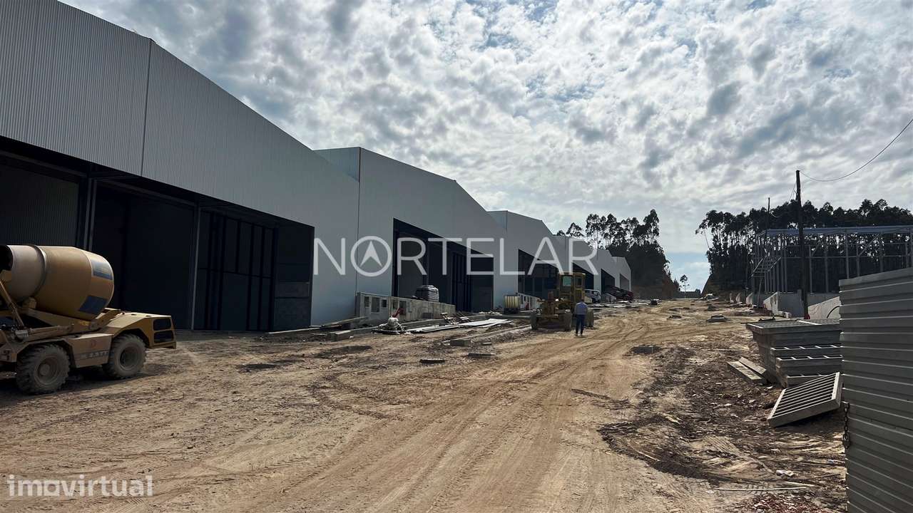 Armazém para Venda na Zona Industrial de Ribeirão, Vila Nova de Famali - Grande imagem: 4/4