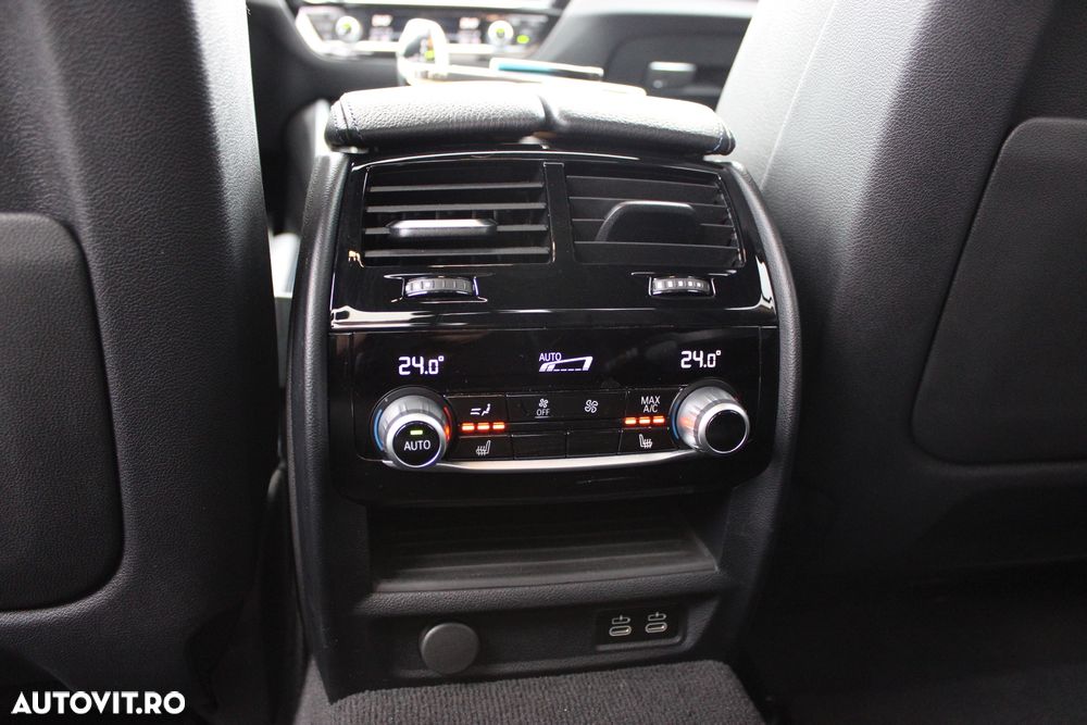 BMW Seria 5 540i AT - 11