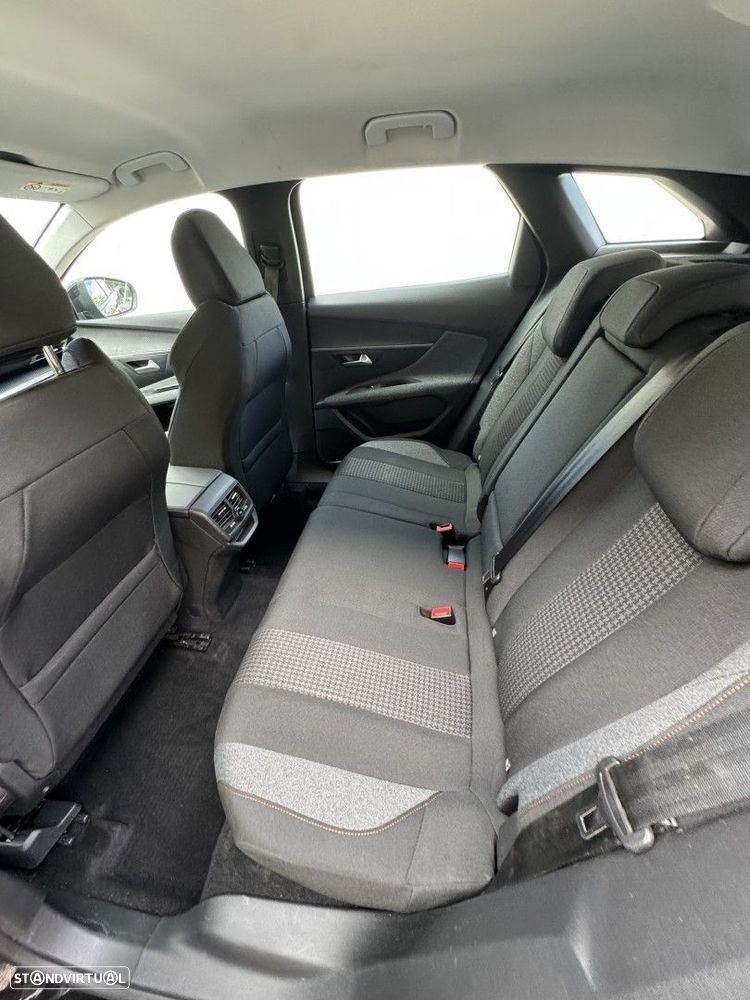 Peugeot 3008 1.2 PureTech Allure EAT8 - 9