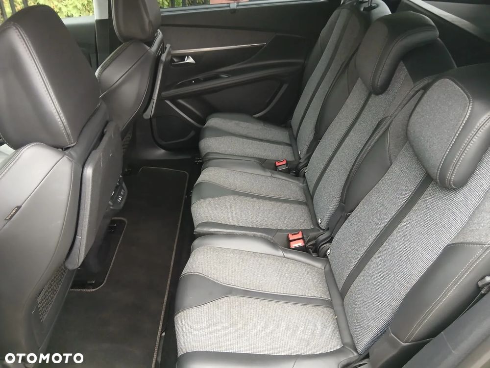 Peugeot 5008 1.2 PureTech Active Pack S&S - 31