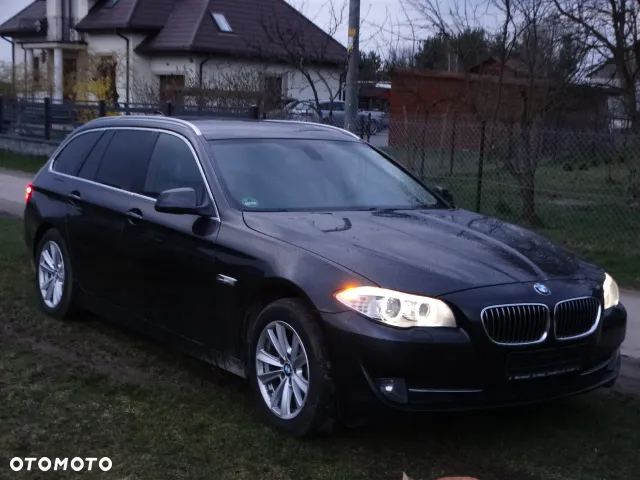 BMW F11 A90 B90 Drzwi Maska Błotnik Dach Ćwiartka Dach Próg listwa Nakładka Słupek SophistoGrau Sophisto F10 Kombi - 8