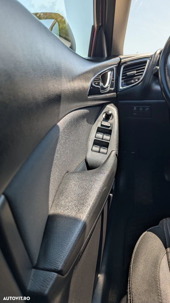 Mazda 3 SKYACTIV-G 120 Urban Limited - 23