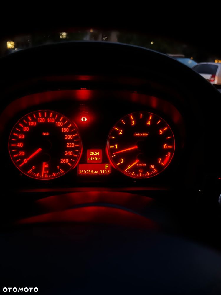 BMW Seria 3 320i - 6