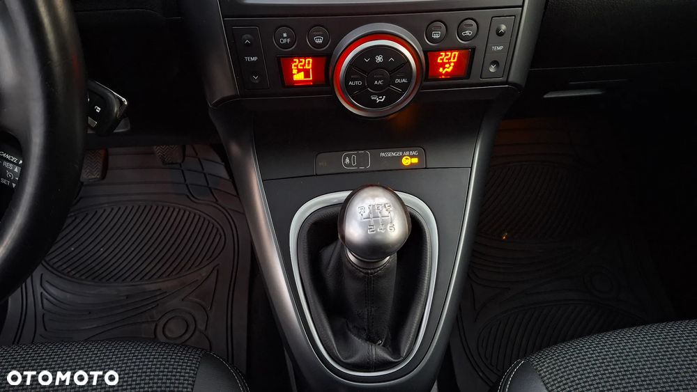 Toyota Verso 1.6 D-4D Prestige 7os EU6 - 30