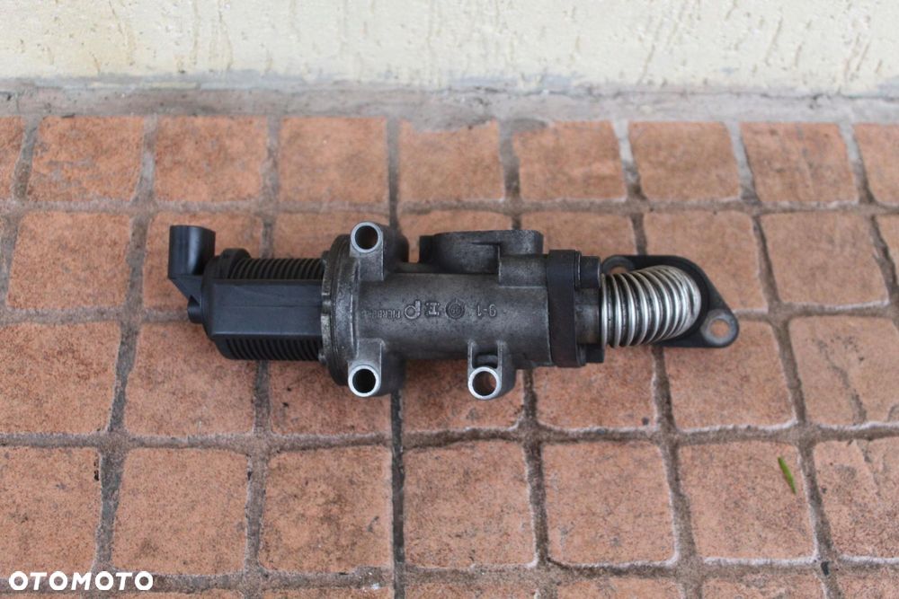 ZAWÓR EGR OPEL VECTRA C 1.9 CDTI - 1