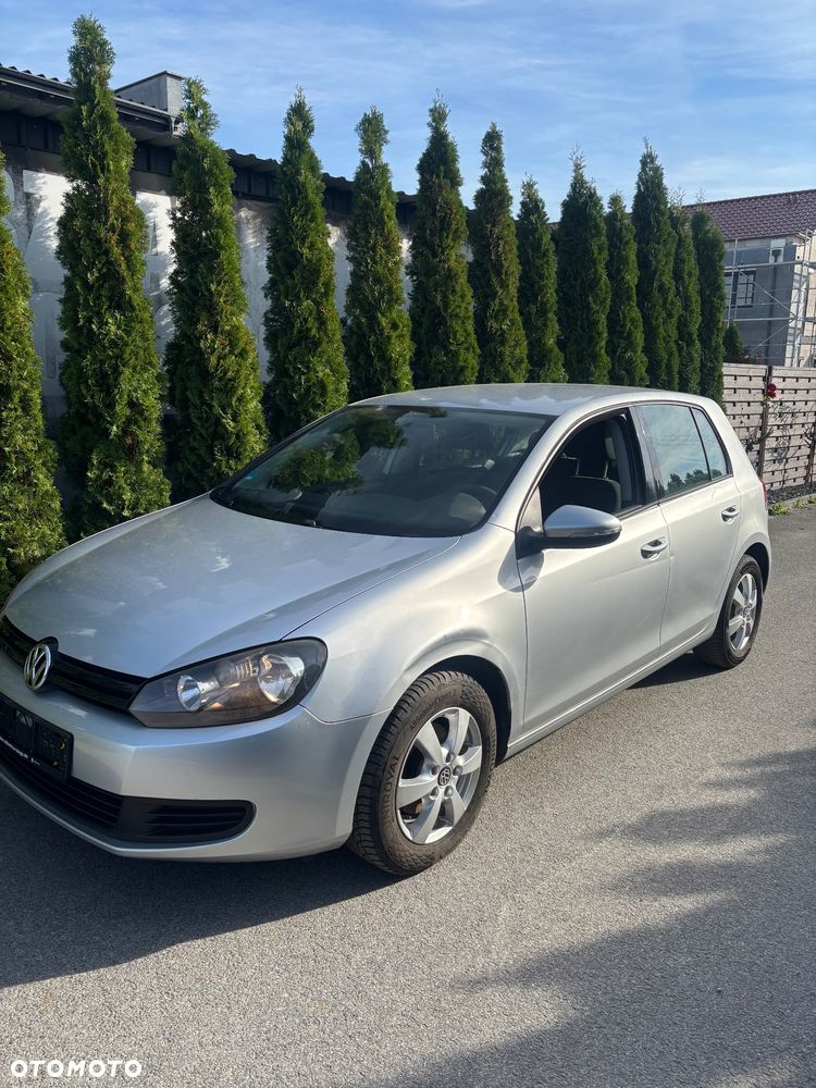 Volkswagen Golf - 2