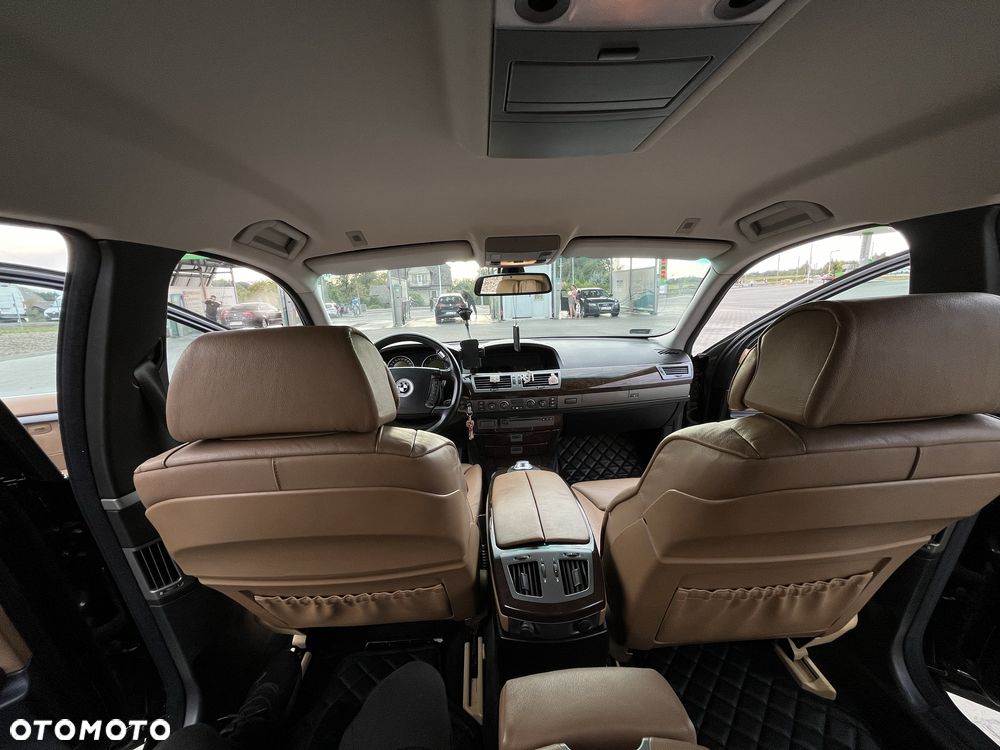 BMW Seria 7 - 8
