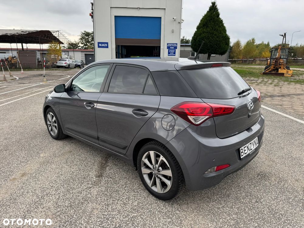 Hyundai i20 1.2 Passion Plus - 33