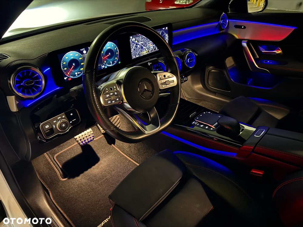 Mercedes-Benz CLA 200 AMG Line 7G-DCT - 33