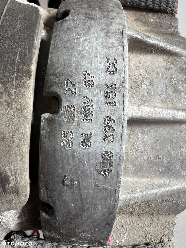 AUDI A8 D3 3.0 TDI PODUSZKA SKRZYNI 4E0399151 CC - 3