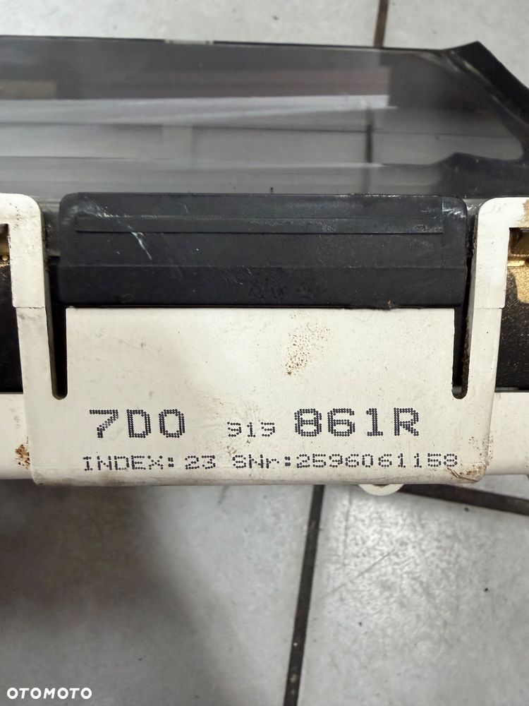 Licznik VW T4 2.5 TDI 7D0919861R - 2