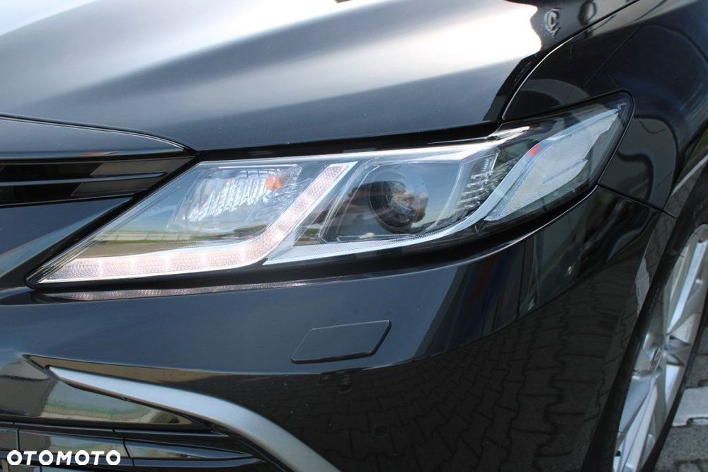 Toyota Camry - 8