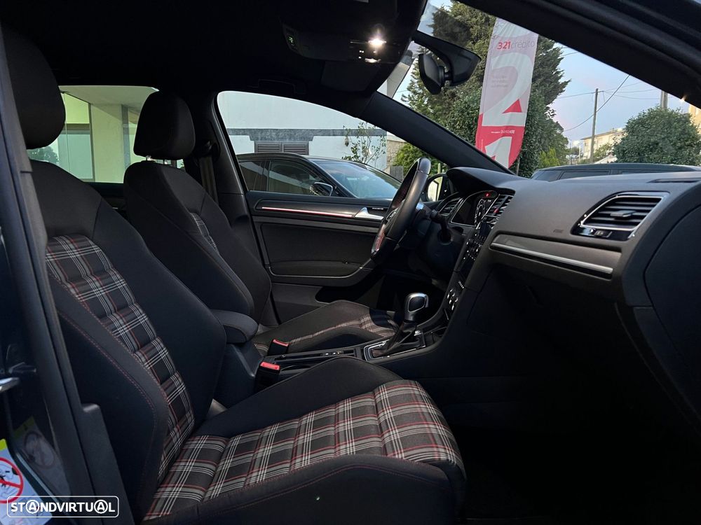 VW Golf 2.0 TSI GTI DSG Performance - 23