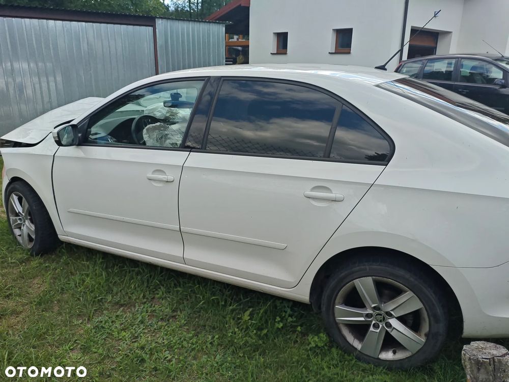 Skoda RAPID 1.2 TSI Style - 5