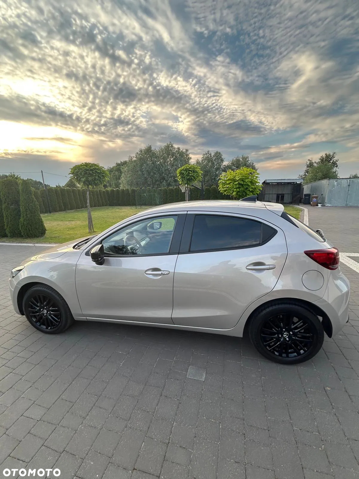 Mazda 2 e-SKYACTIV G 90 M HYBRID Homura - 10