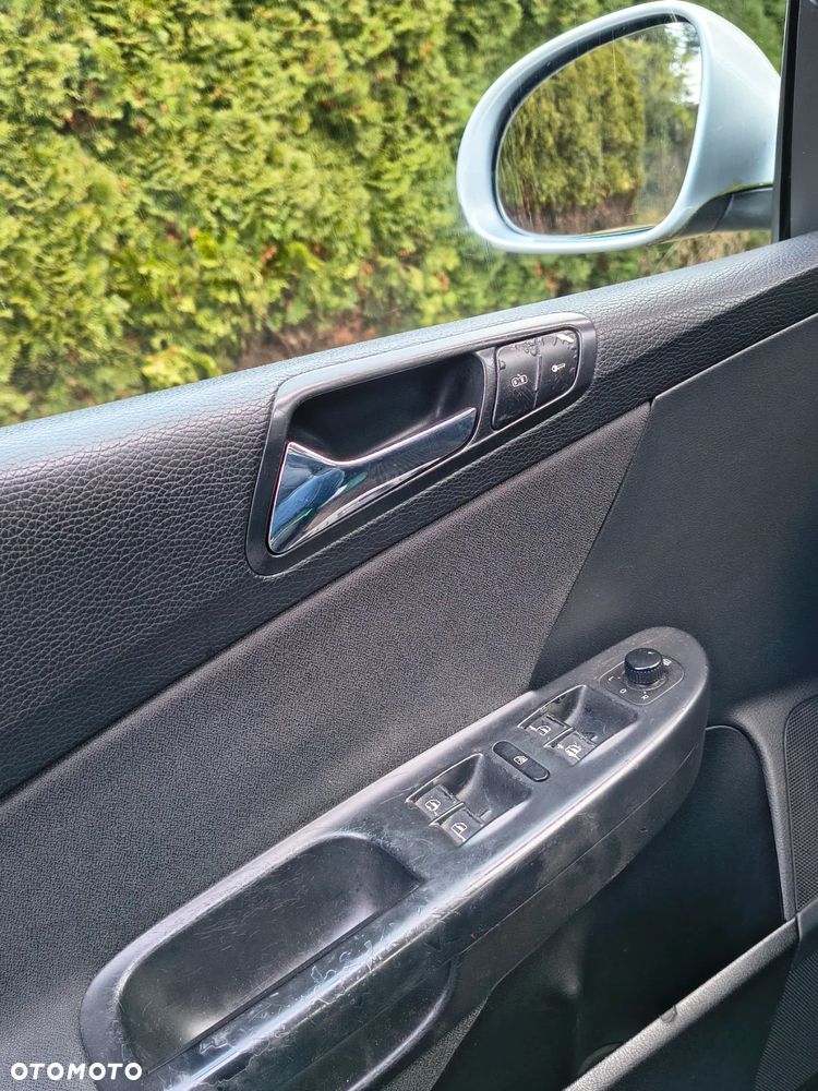 Volkswagen Passat - 25