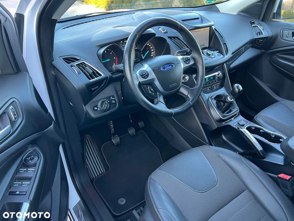 Ford Kuga 2.0 TDCi 4x4 Vignale - 26