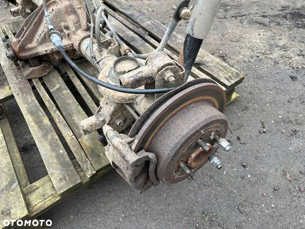 DODGE NITRO 2.8CRD AUTOMAT MOST TYŁ BDB STAN - 4