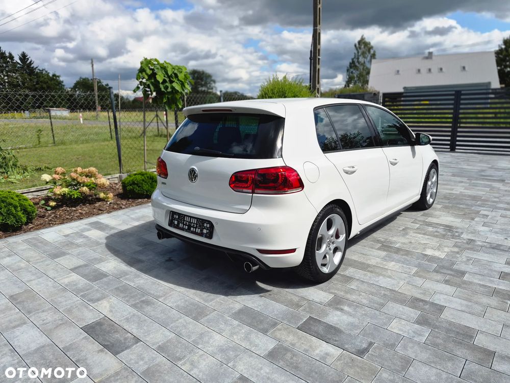 Volkswagen Golf 2.0 GTI DSG - 3