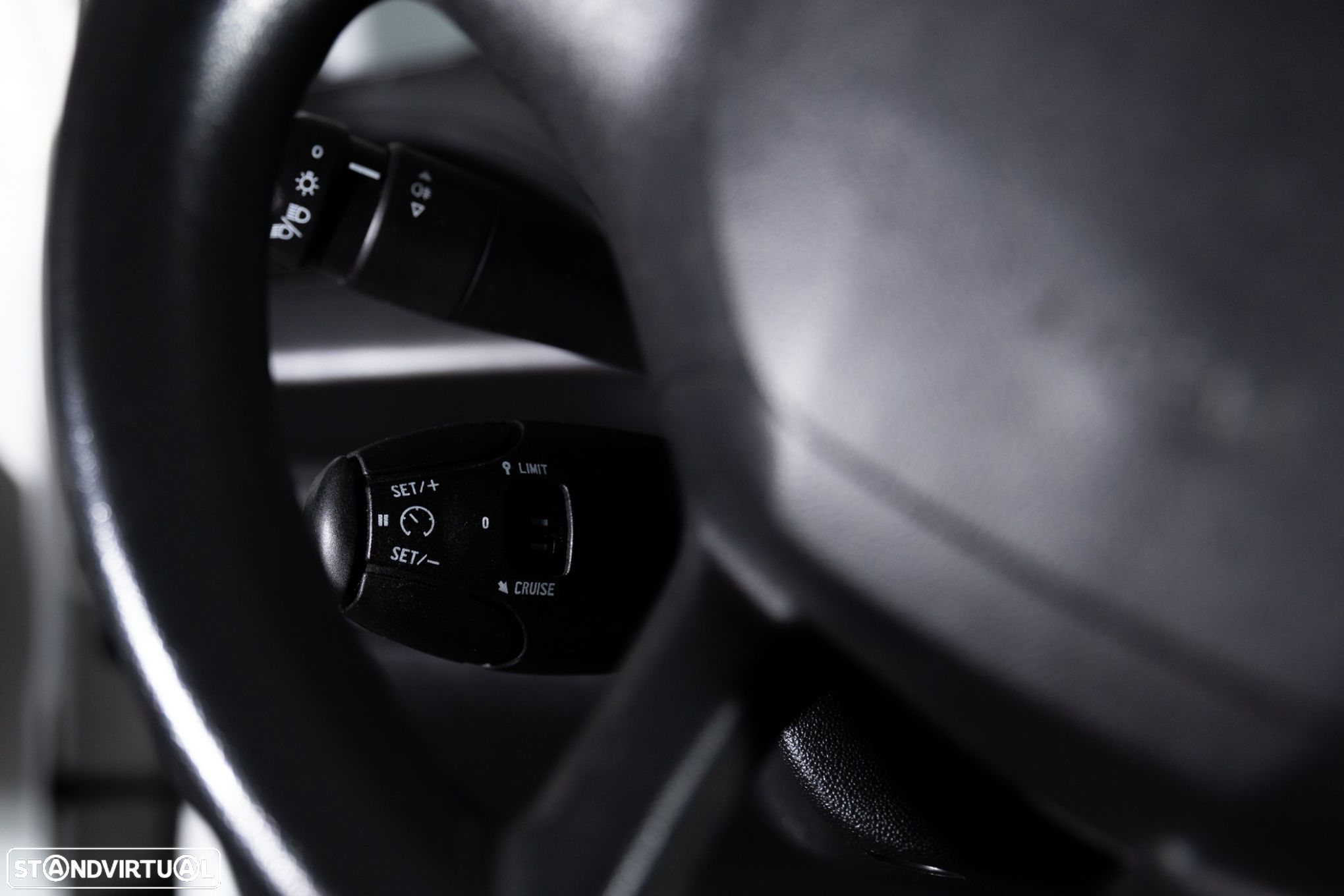 Peugeot 208 1.0 VTi Access - 12