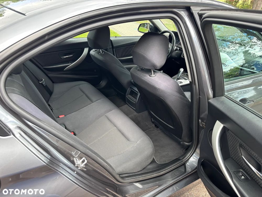 BMW Seria 3 - 11
