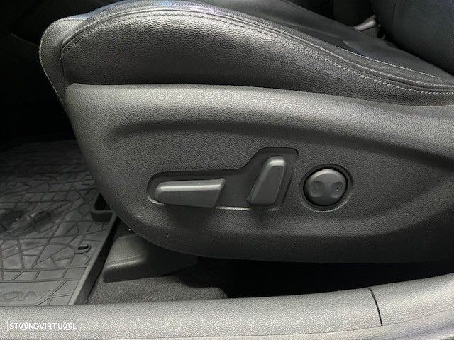 Hyundai Tucson 2.0 CRDi 4WD Auto Premium - 9