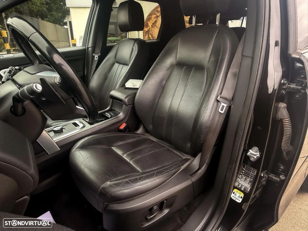 Land Rover Discovery Sport 2.0 D AWD R-Dynamic HSE - 28