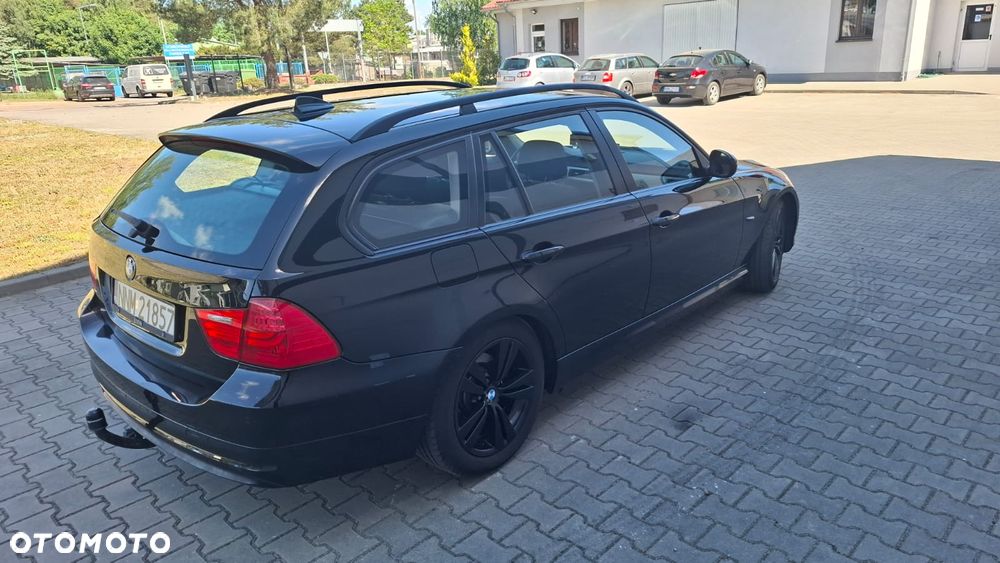BMW Seria 3 318d - 3