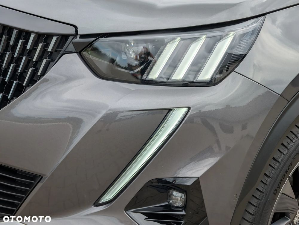 Peugeot 2008 PureTech 130 EAT8 GT - 9