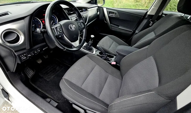 Toyota Auris 2.0 D-4D Prestige - 18