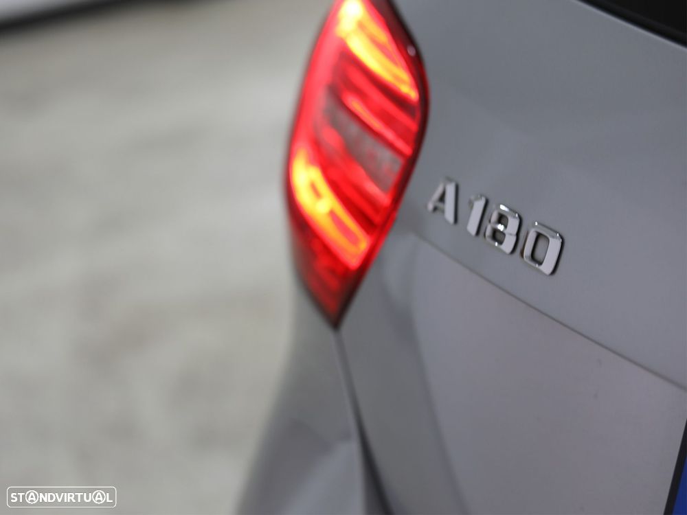 Mercedes-Benz A 180 d Urban - 12