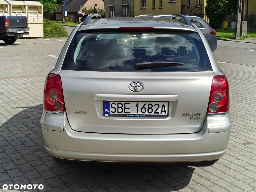 Toyota Avensis 2.0 D-4D Premium - 10