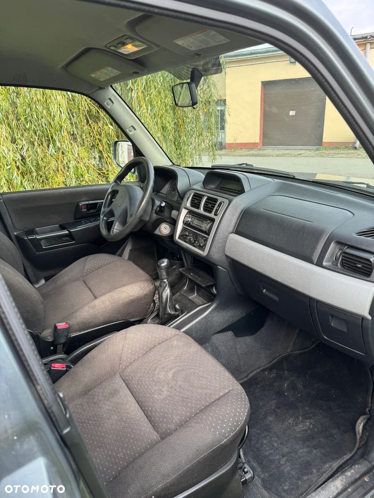 Mitsubishi Pajero Pinin - 4