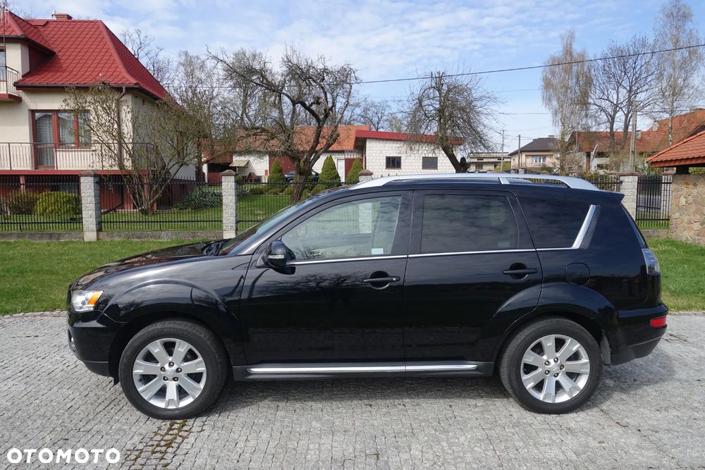 Mitsubishi Outlander 2.0 DID Intense + - 11
