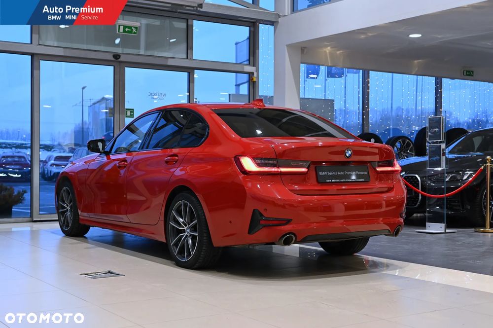 BMW Seria 3 320i - 21