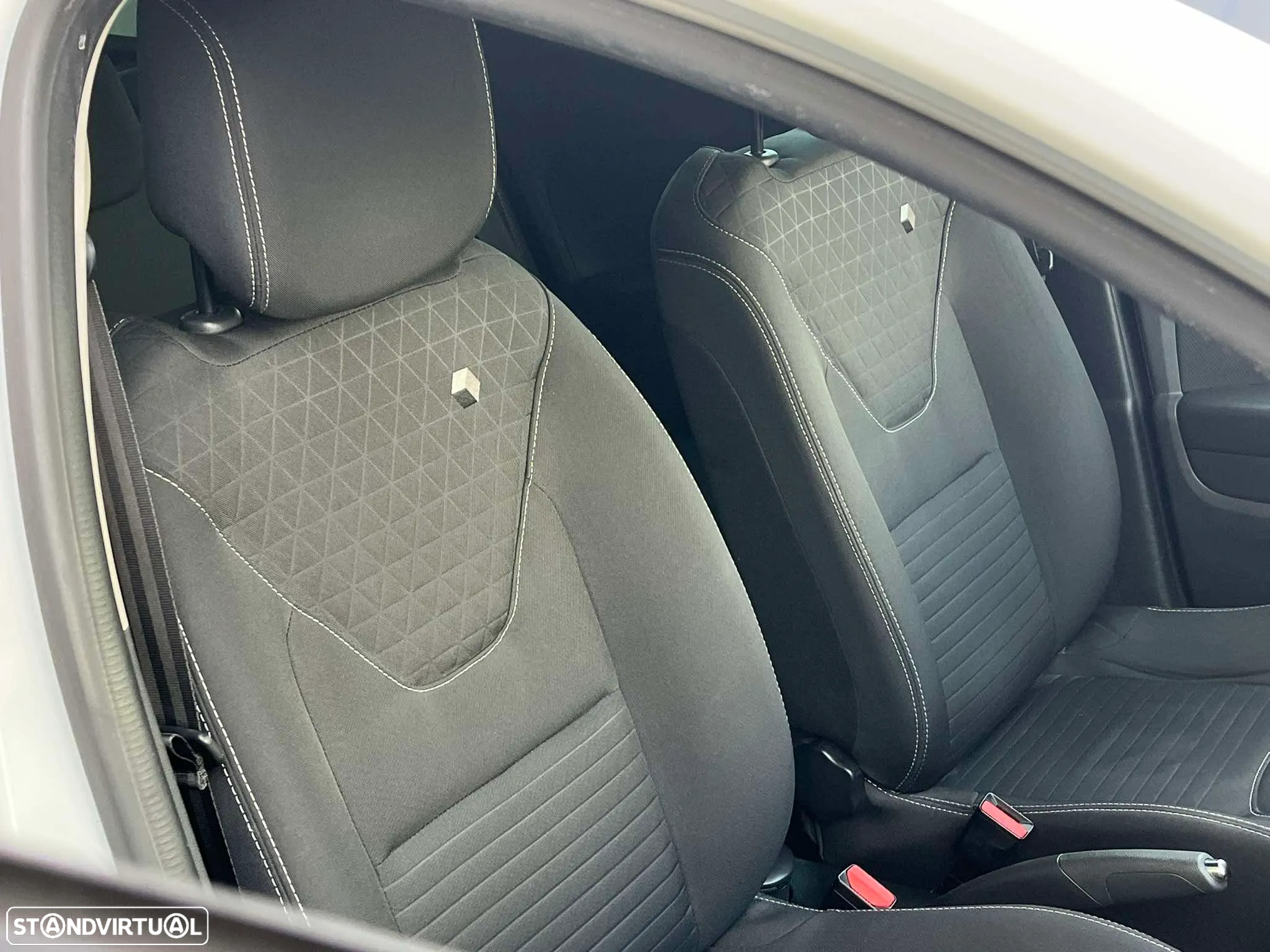 Renault Clio 1.5 dCi Limited EDition - 31