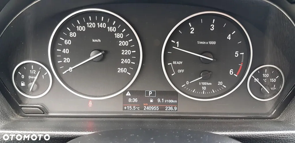 BMW Seria 3 318d DPF Touring Edition Sport - 18