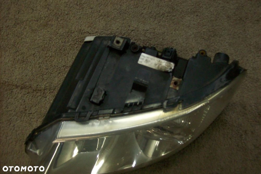 LAMPY PRZEDNIE LEWA I PRAWA CHRYSLER GRAN VOJAGER 4 LIFT ROK 04/07 EUROPA - 7