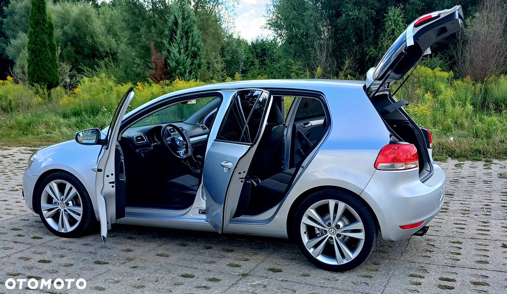 Volkswagen Golf 2.0 TDI DPF BlueMotion Technology Comfortline - 13
