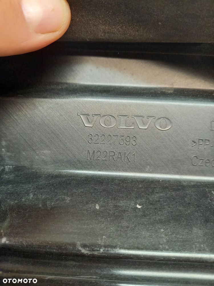Volvo V 40 V40 II XC40 Wlot powietrza Wzmocnienie zaluzja roleta aktywna kierownica - 4
