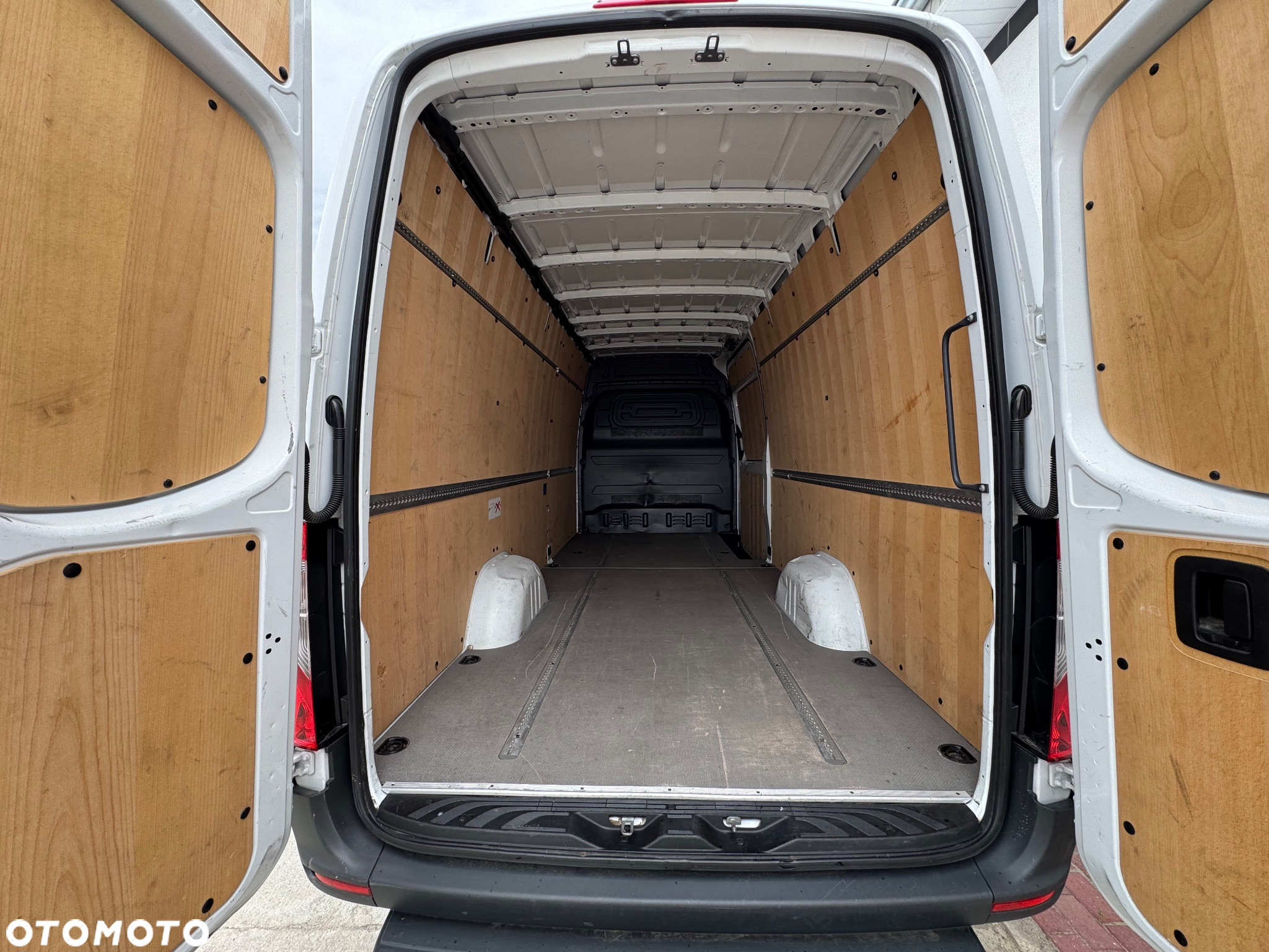 Mercedes-Benz Sprinter 317 CDI RWD Automat - 6