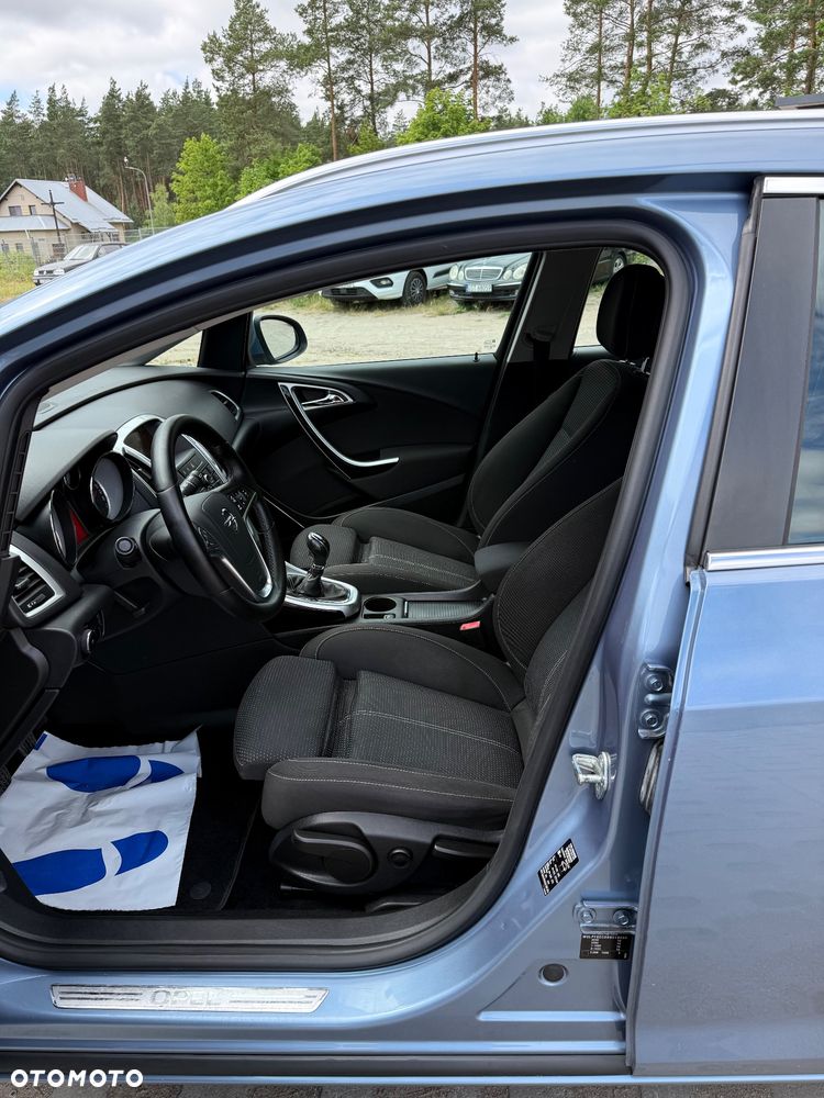Opel Astra 1.4 Turbo Design Edition - 14
