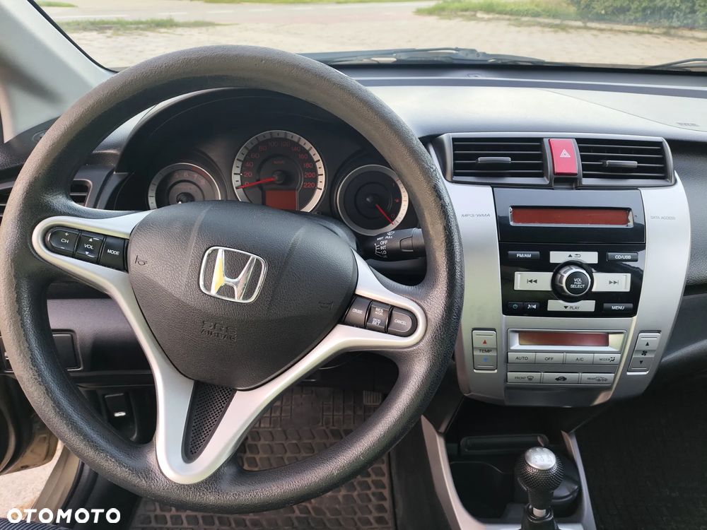 Honda City 1.4 Comfort - 10