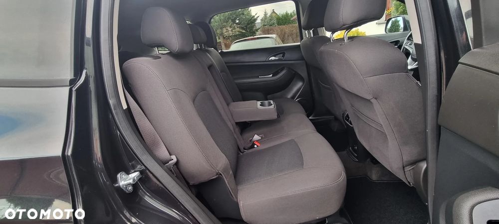 Chevrolet Orlando - 28