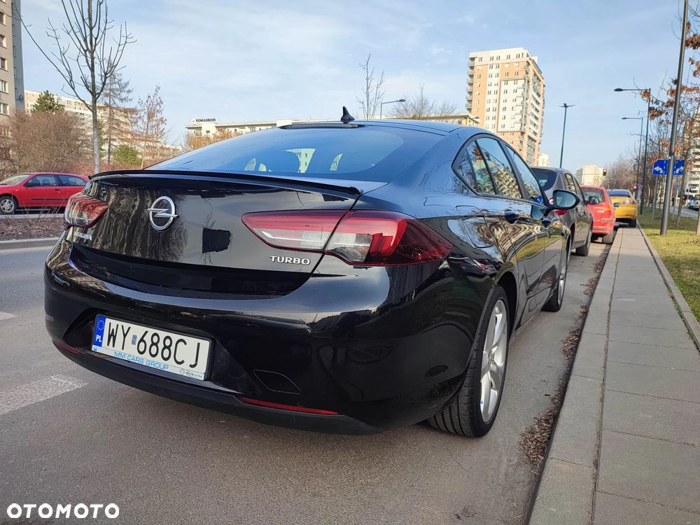 Opel Insignia 1.5 T Enjoy S&S - 10