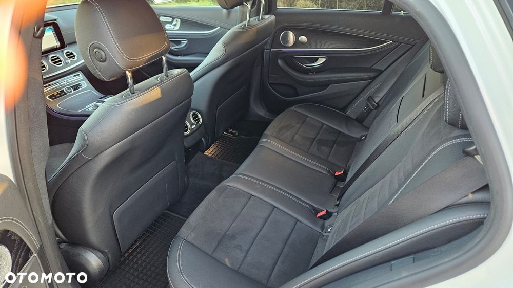 Mercedes-Benz Klasa E 220 d 4-Matic AMG - 15