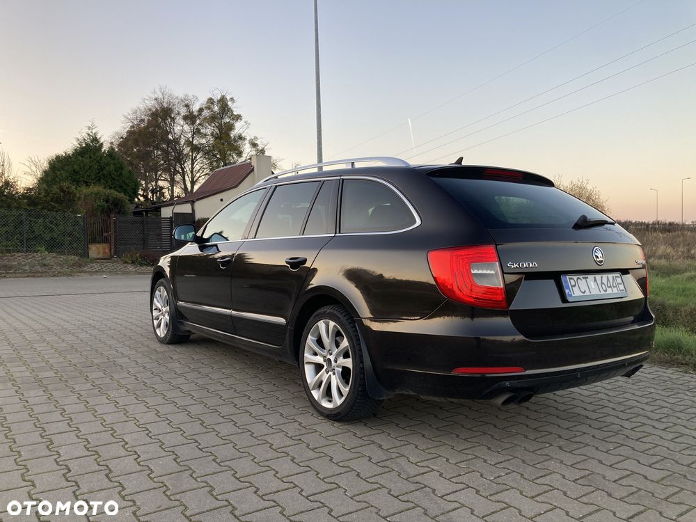 Skoda Superb 2.0 TSI Elegance DSG - 8