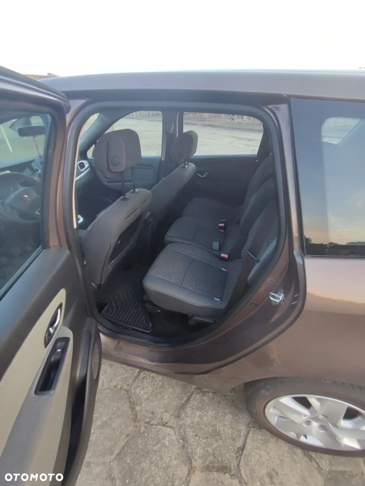 Renault Scenic 1.9 dCi Expression - 11