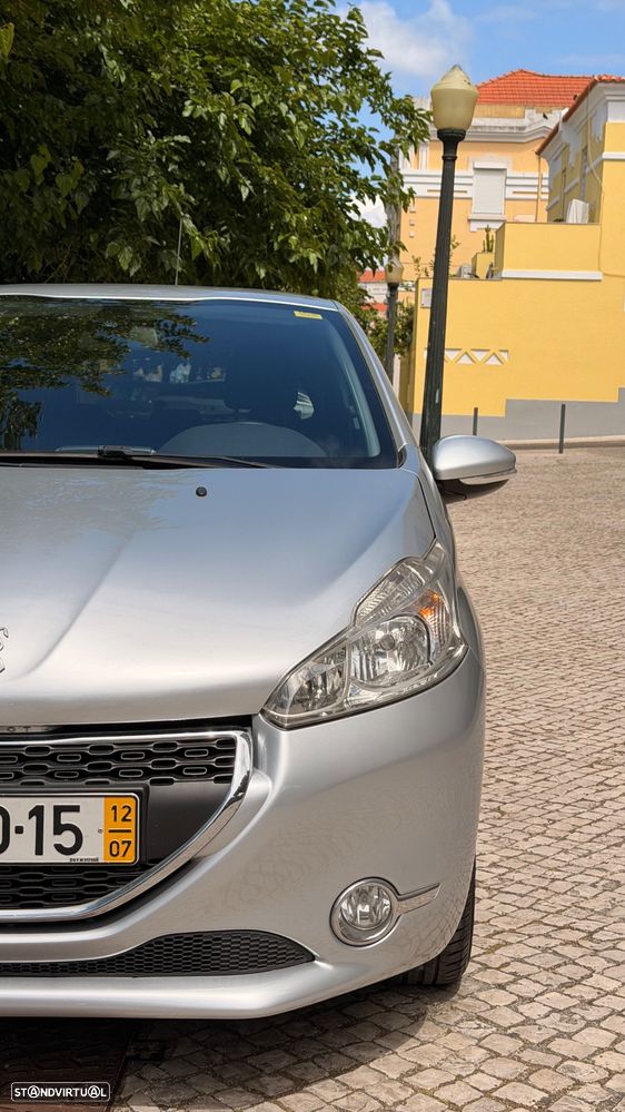 Peugeot 208 1.2 VTi Allure - 55