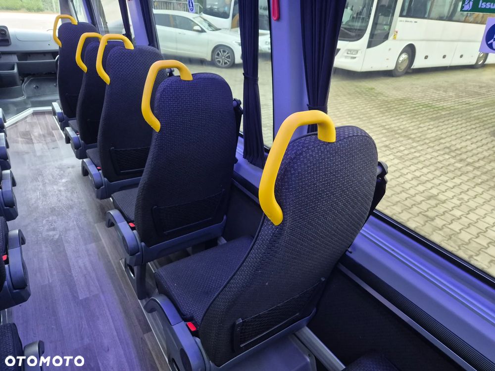Mercedes-Benz SPRINTER/ 23 MIEJSCA + STOJĄCE/ 67 000 KM / KLIMA - 28